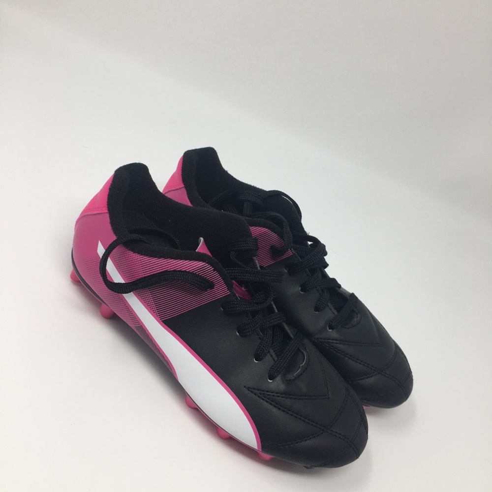Puma soccer cleats size 6